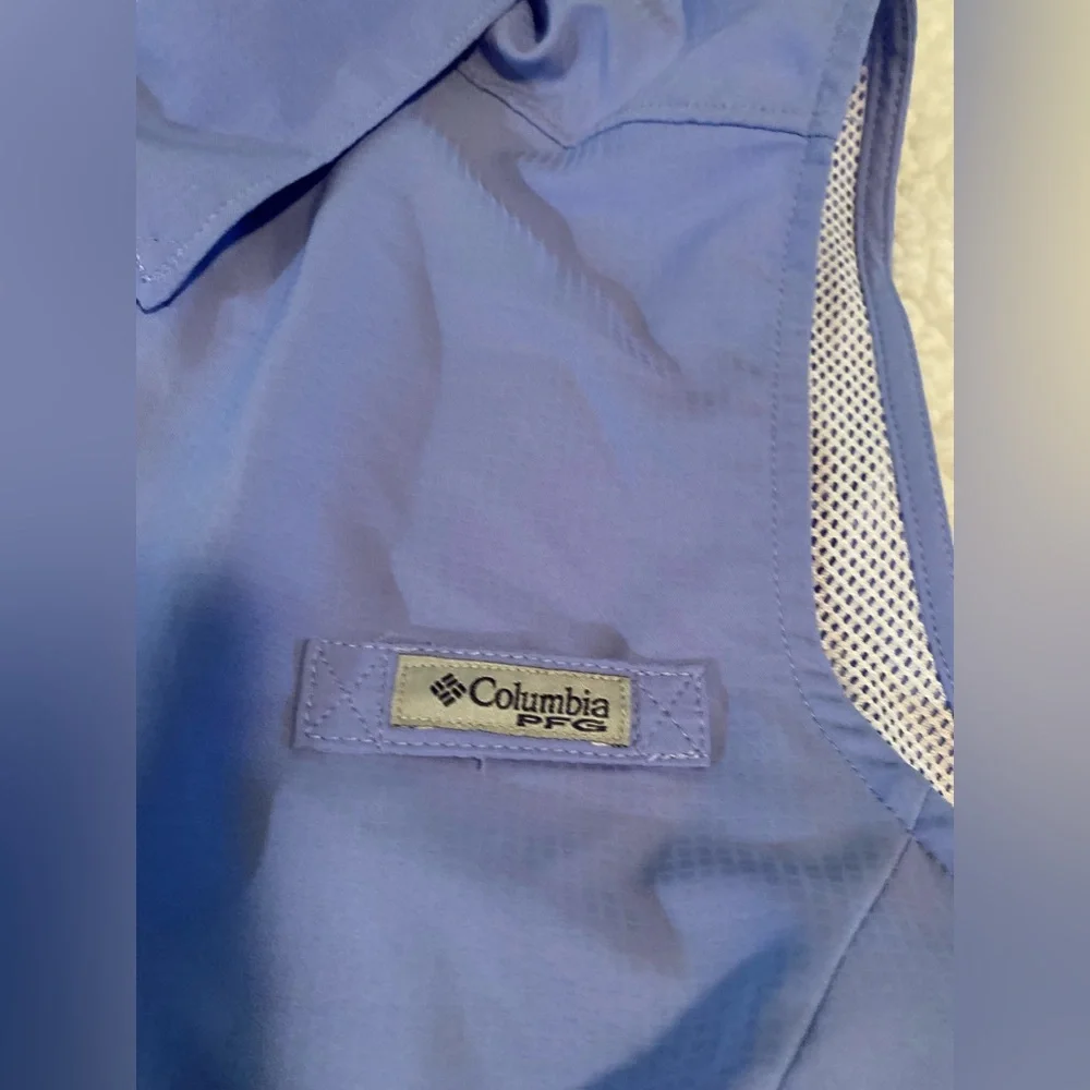 Columbia Women’s PFG Light Blue Sleeveless Shirt size Medium NWT - Picture 3 of 12
